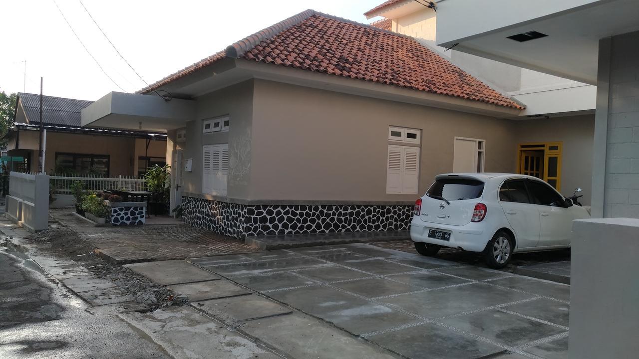 Roemah Kesambi Hotel Cirebon Luaran gambar